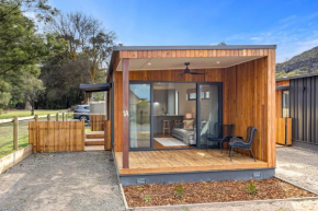 Small Scale Stays - Couples Retreats